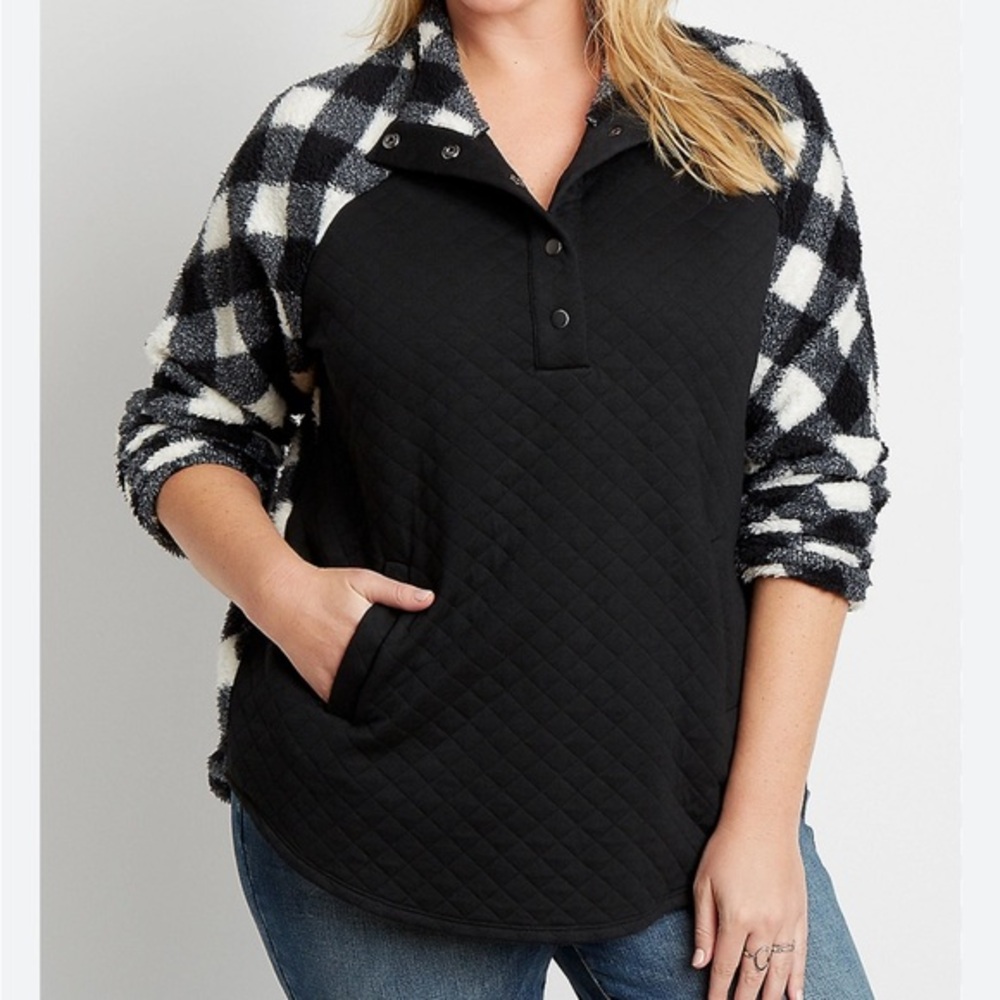 Maurices NWOT Buffalo Plaid Black,
White Women's Faux Sherpa Quilted Front XXL